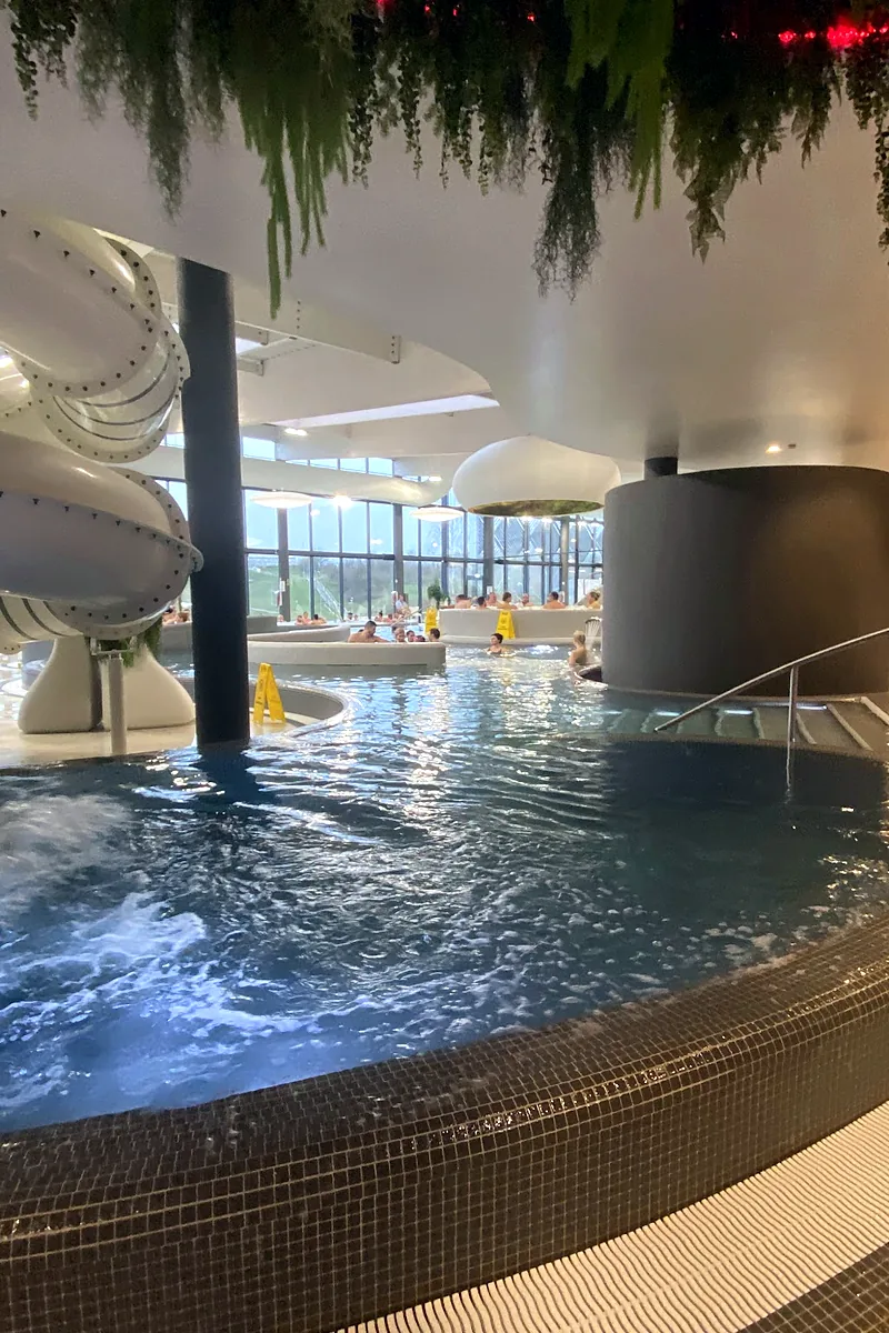 Sūkurinė vonia SPA erdvėje